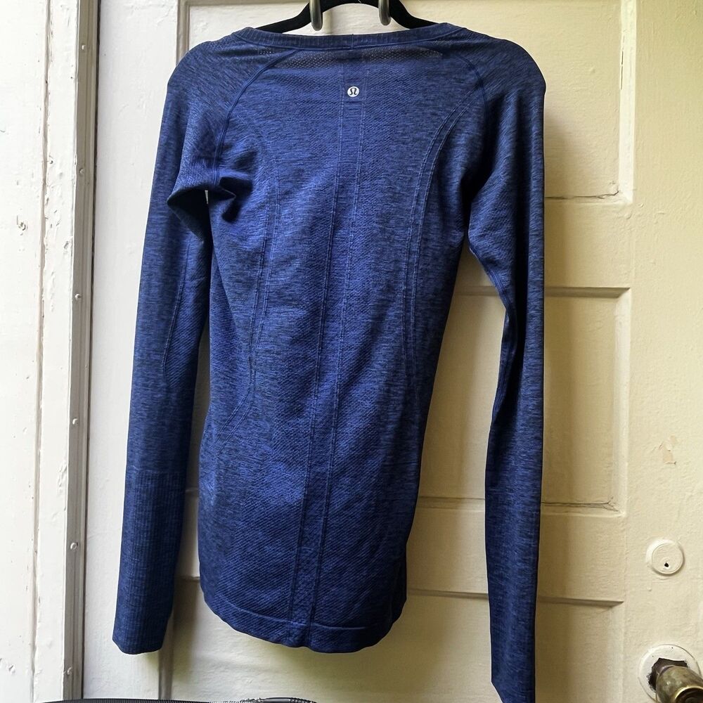 Lululemon Swiftly Tech Long Sleeve Crew Sz 6 Blue Running Fitness Yoga Workout - Picture 2 of 9